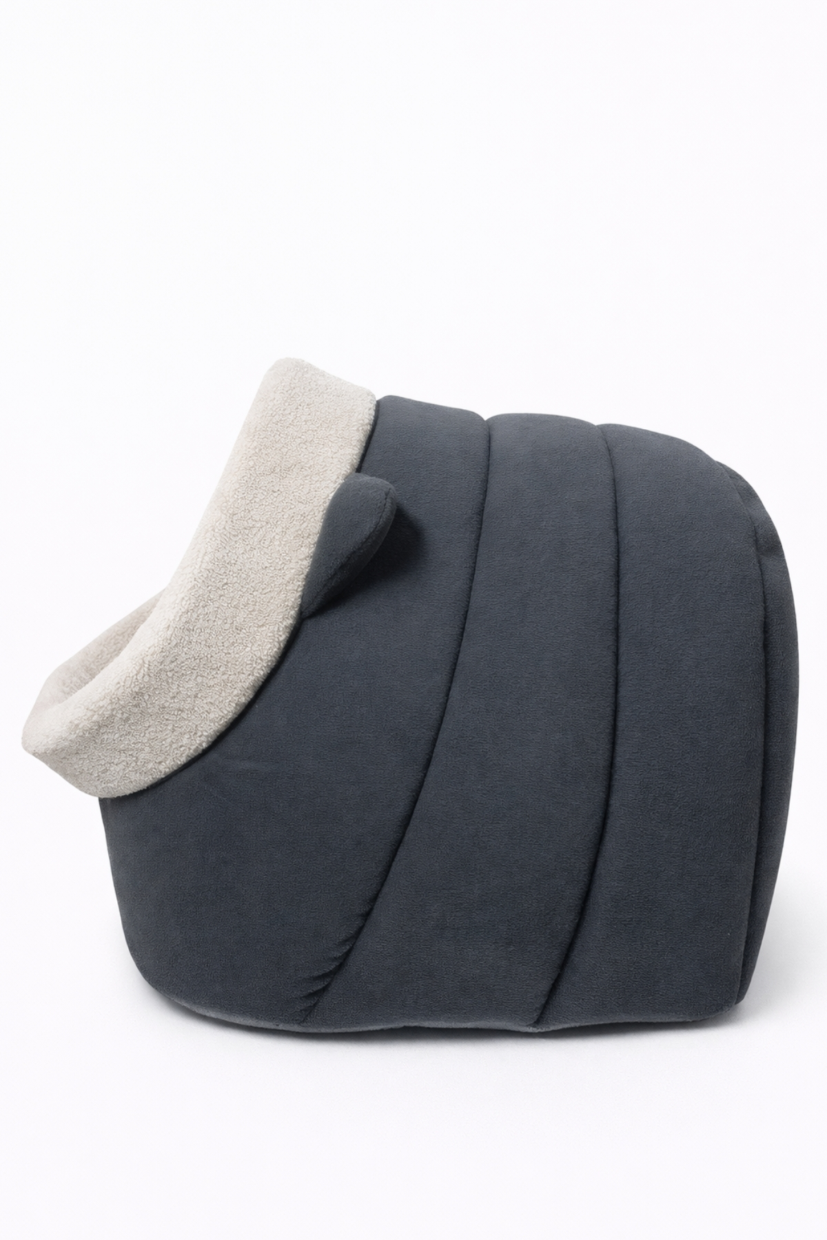 Trompet's Füme Kulaklı Alaska Kedi ve Küçük Irk Köpek Yatağı Trompet's Füme Kulaklı Alaska Kedi ve Küçük Irk Köpek Yatağı